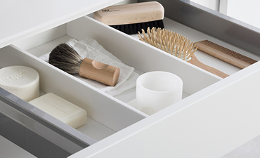 WE MAKING BRANDS SHINE